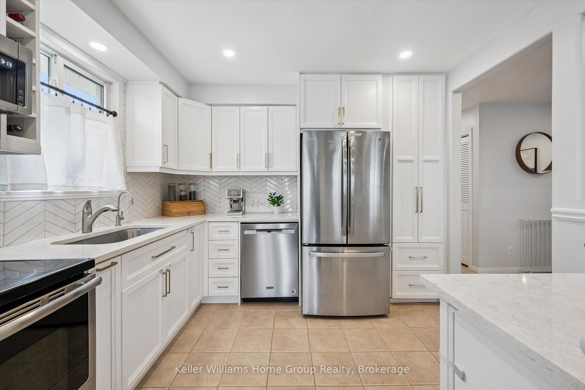 Photo 14 of 51 Dunhill Crescent, Guelph, Willow West/Sugarbush/West Acres — HOMEH
