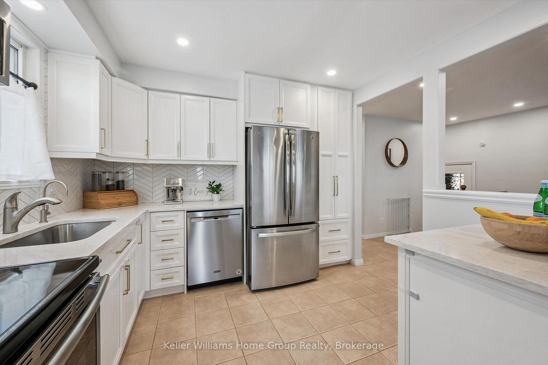 Photo 15 of 51 Dunhill Crescent, Guelph, Willow West/Sugarbush/West Acres — HOMEH