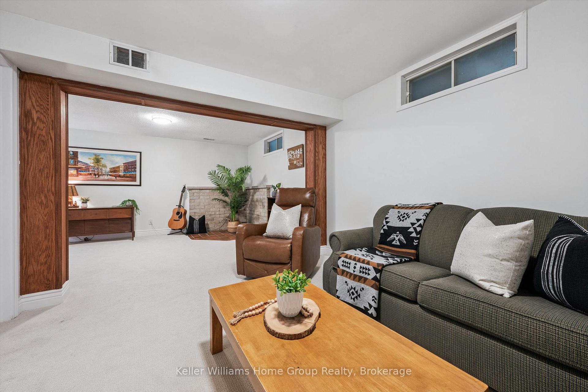 Photo 28 of 51 Dunhill Crescent, Guelph, Willow West/Sugarbush/West Acres — HOMEH