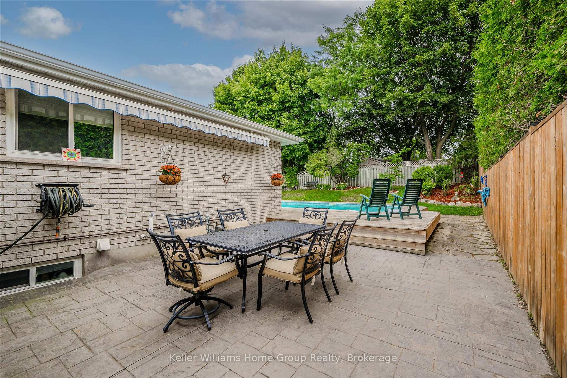 Photo 32 of 51 Dunhill Crescent, Guelph, Willow West/Sugarbush/West Acres — HOMEH