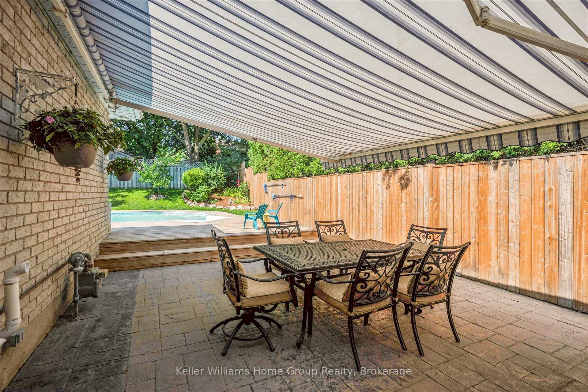 Photo 33 of 51 Dunhill Crescent, Guelph, Willow West/Sugarbush/West Acres — HOMEH