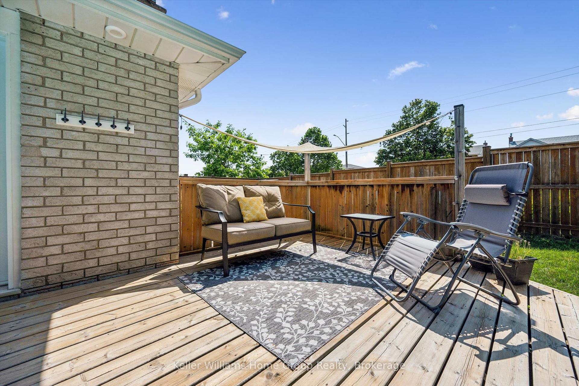 Photo 34 of 51 Dunhill Crescent, Guelph, Willow West/Sugarbush/West Acres — HOMEH
