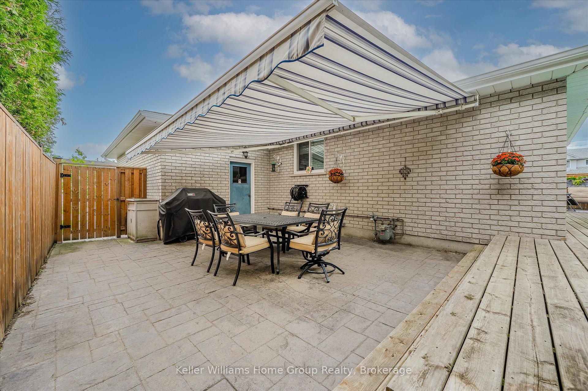 Photo 35 of 51 Dunhill Crescent, Guelph, Willow West/Sugarbush/West Acres — HOMEH