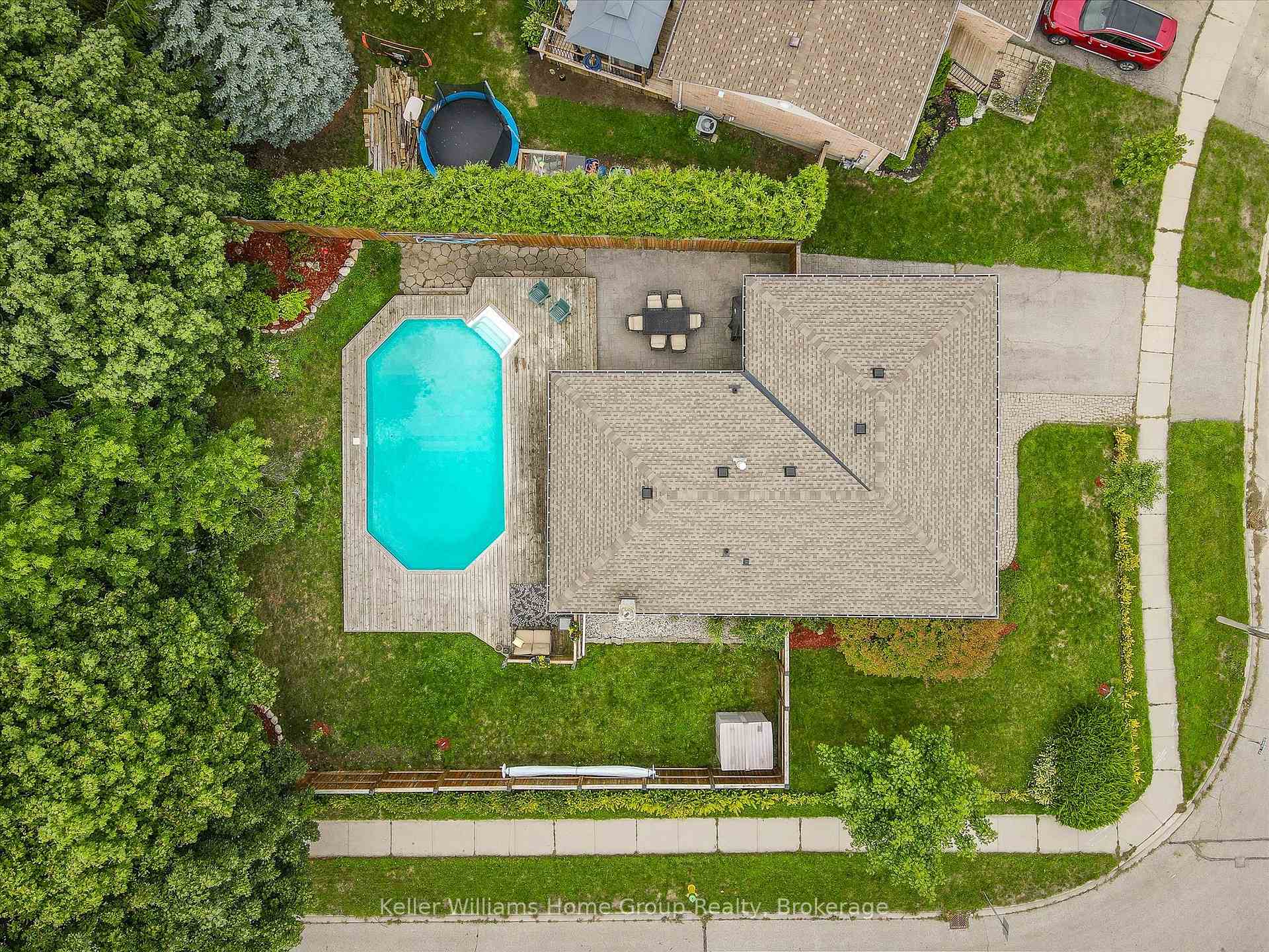 Photo 43 of 51 Dunhill Crescent, Guelph, Willow West/Sugarbush/West Acres — HOMEH