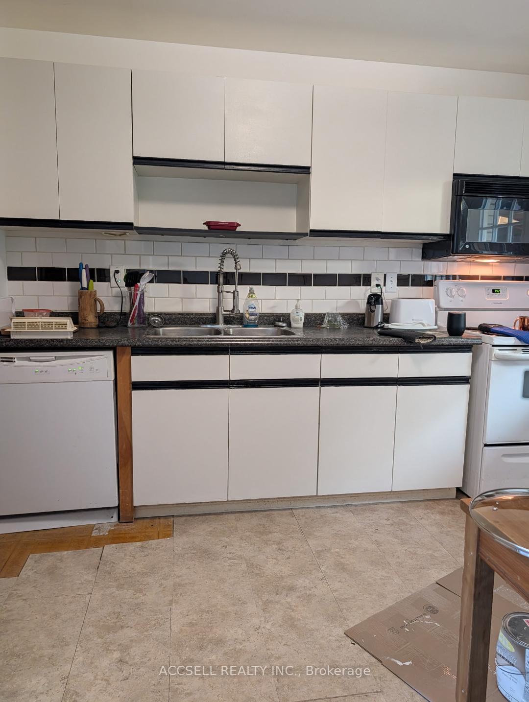 Photo 1 of 40 Flamingo Crescent, Brampton, Southgate — HOMEH