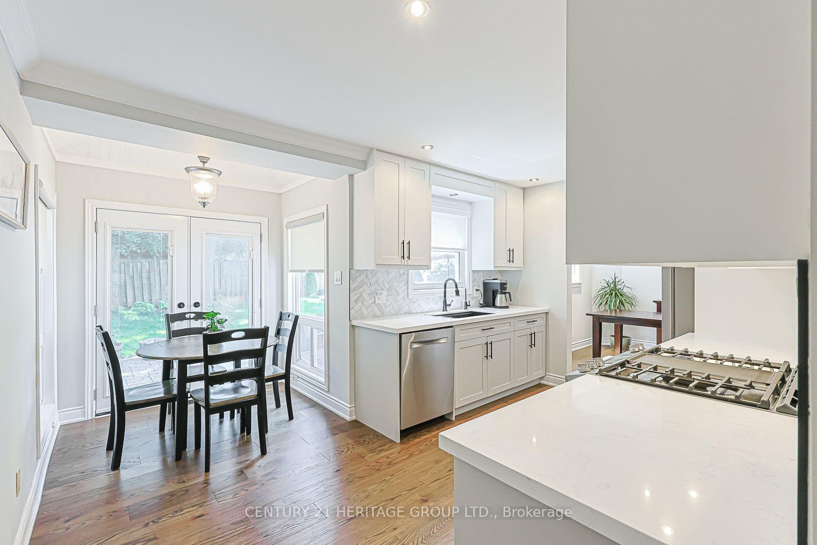 Photo 12 of 380 Selby Crescent, Newmarket, Bristol-London — HOMEH
