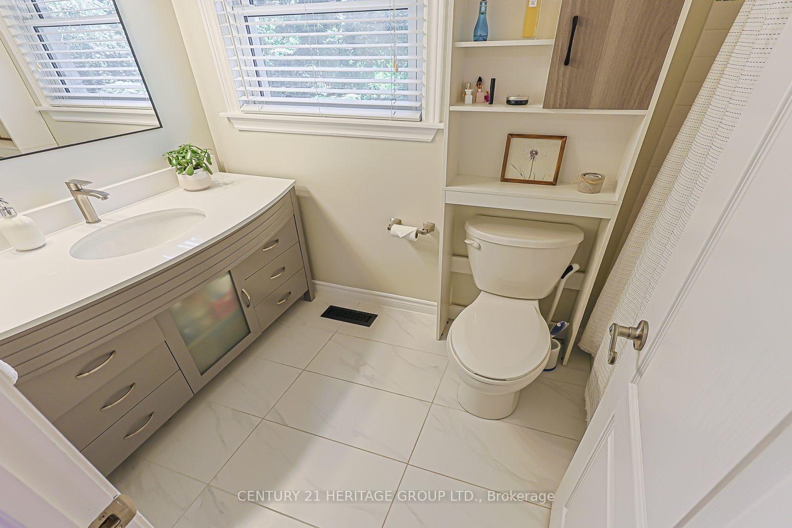 Photo 23 of 380 Selby Crescent, Newmarket, Bristol-London — HOMEH