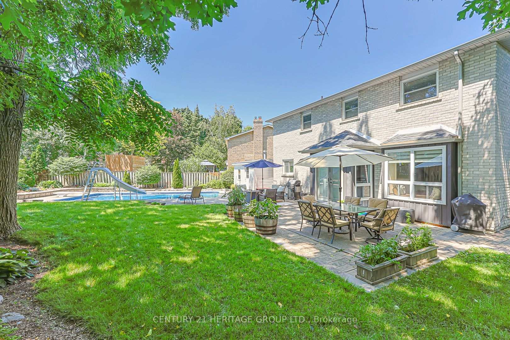 Photo 32 of 380 Selby Crescent, Newmarket, Bristol-London — HOMEH