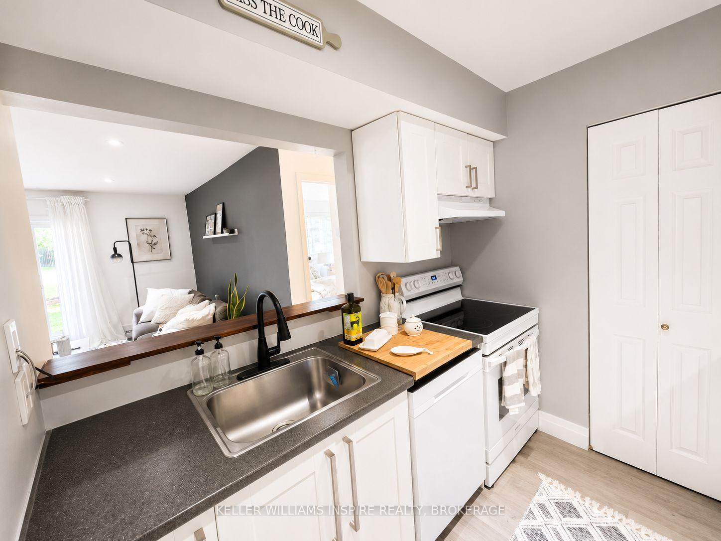 Photo 12 of Unit 9, 266 Lorry Greenberg Drive, Ottawa, Hunt Club Park/Greenboro — HOMEH