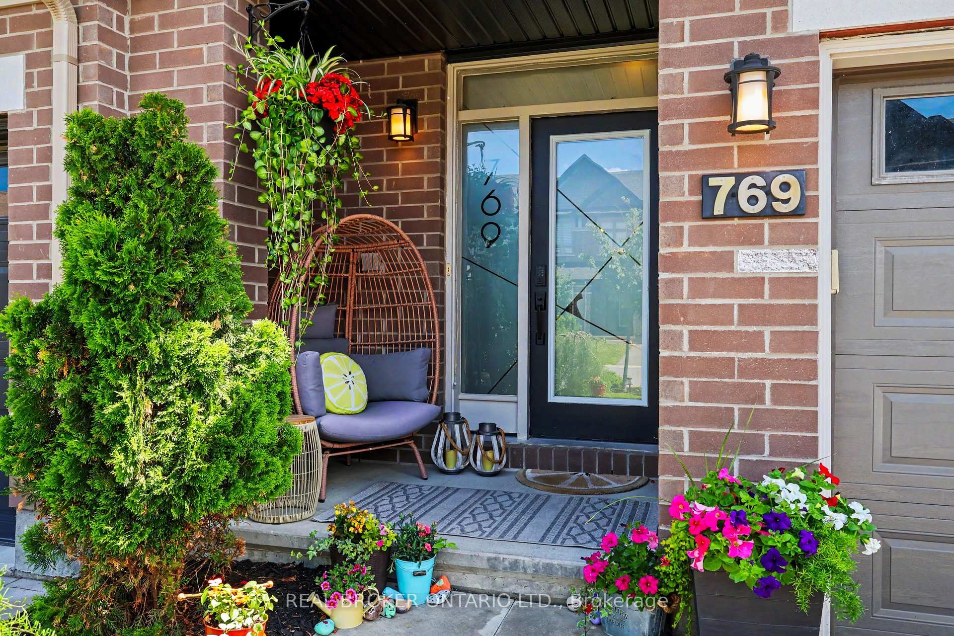 Photo 4 of 769 Cairn Crescent, Ottawa, Mer Bleue/Bradley Estates/Anderson Park — HOMEH