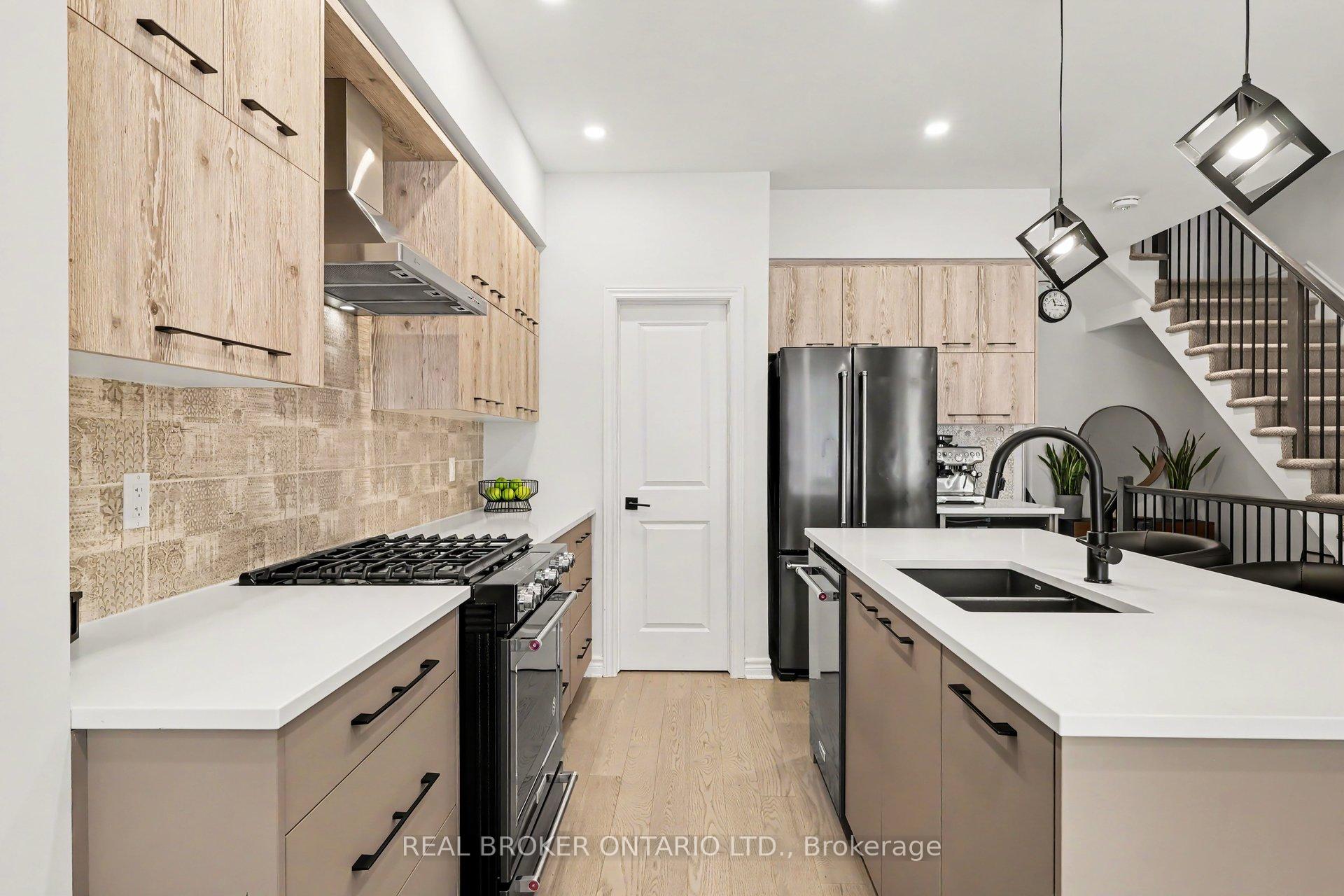 Photo 12 of 769 Cairn Crescent, Ottawa, Mer Bleue/Bradley Estates/Anderson Park — HOMEH