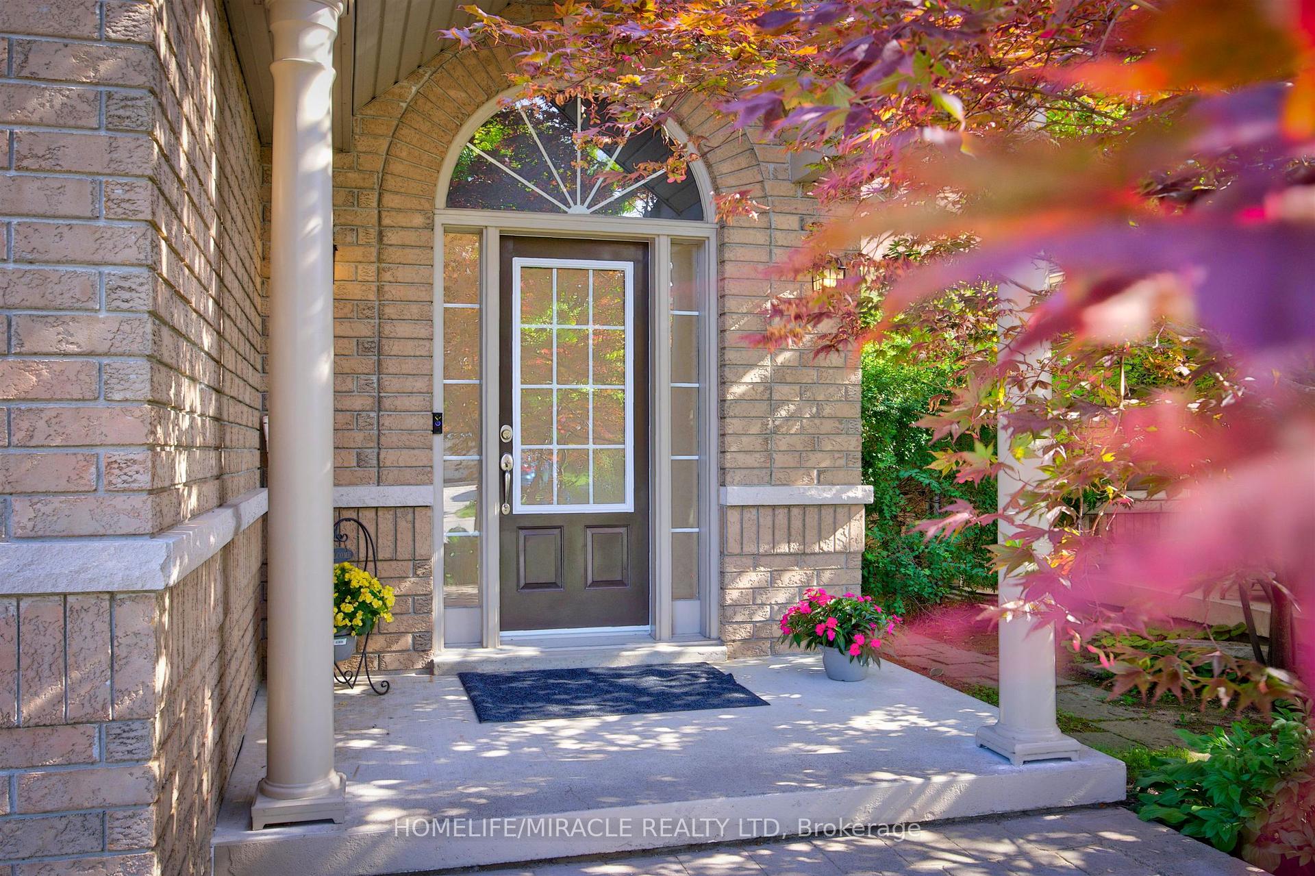 Photo 4 of 93 Scepter Place, Whitby, Rolling Acres — HOMEH