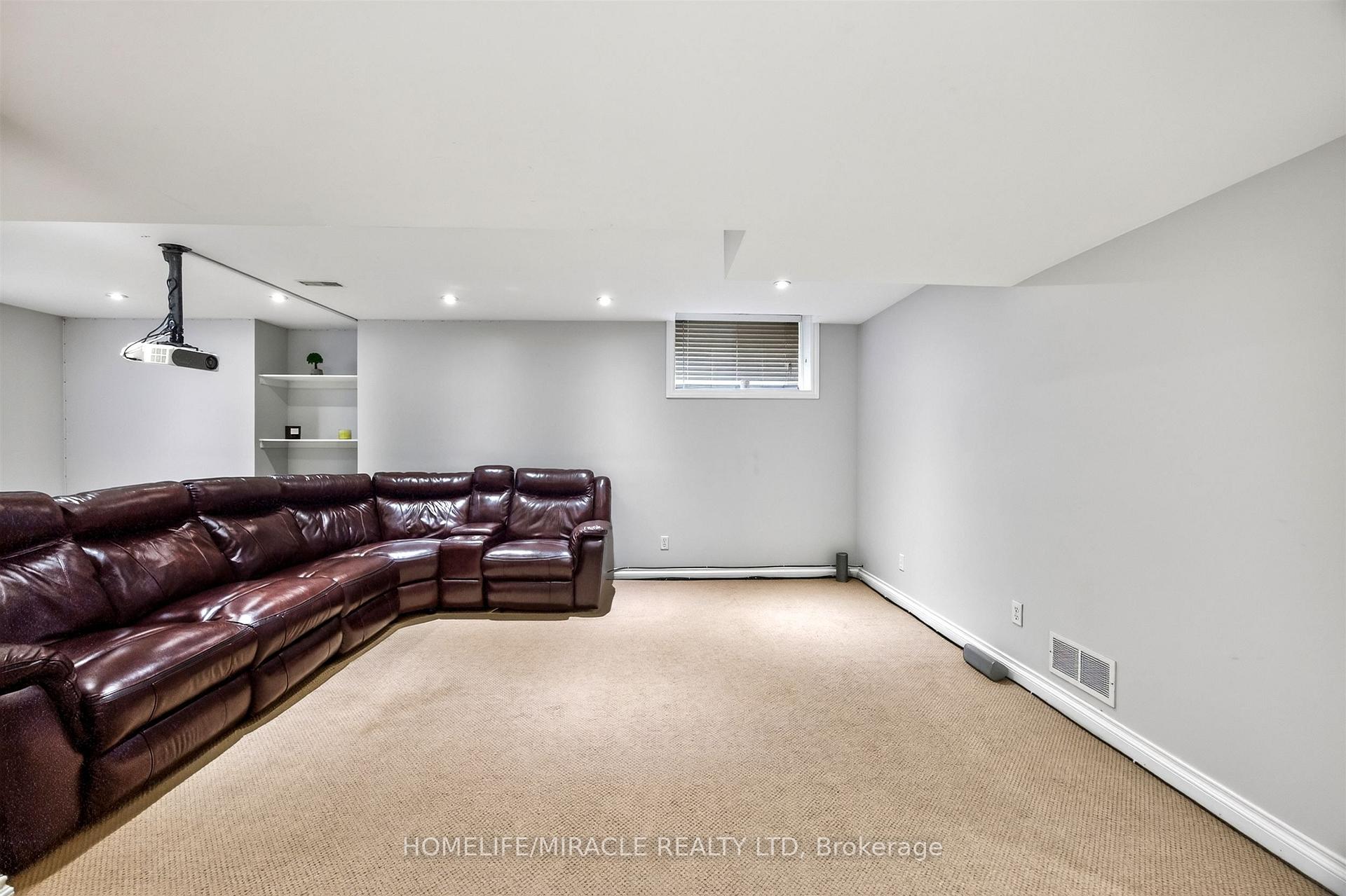 Photo 38 of 93 Scepter Place, Whitby, Rolling Acres — HOMEH