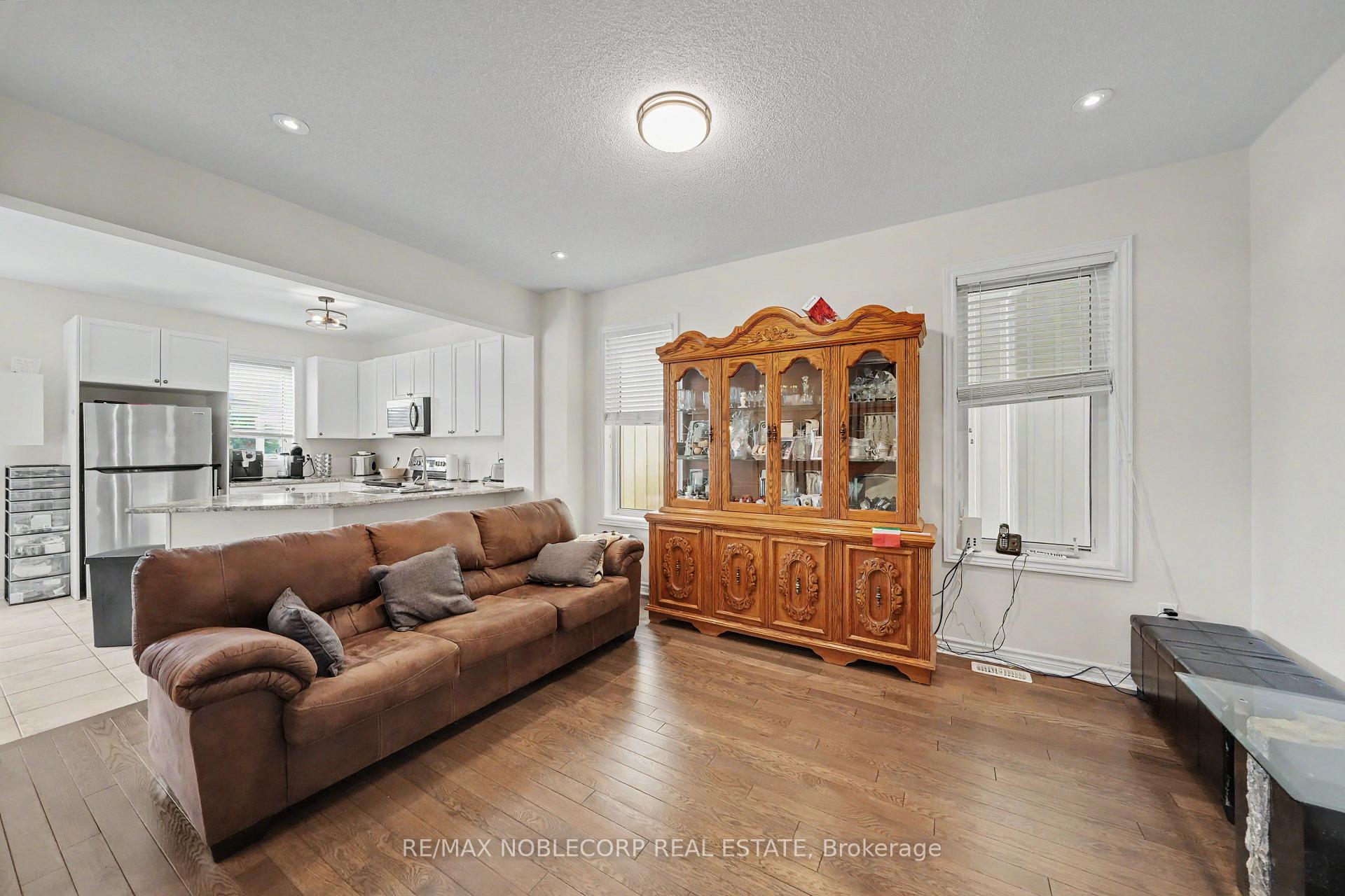 Photo 10 of 71 Blanchard Crescent, Essa, Angus — HOMEH