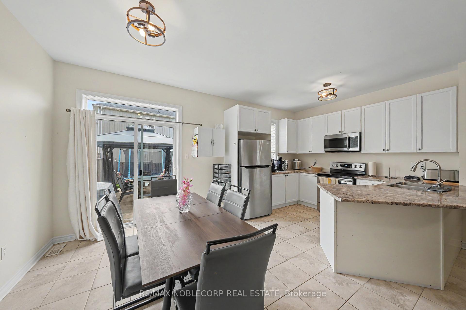 Photo 18 of 71 Blanchard Crescent, Essa, Angus — HOMEH