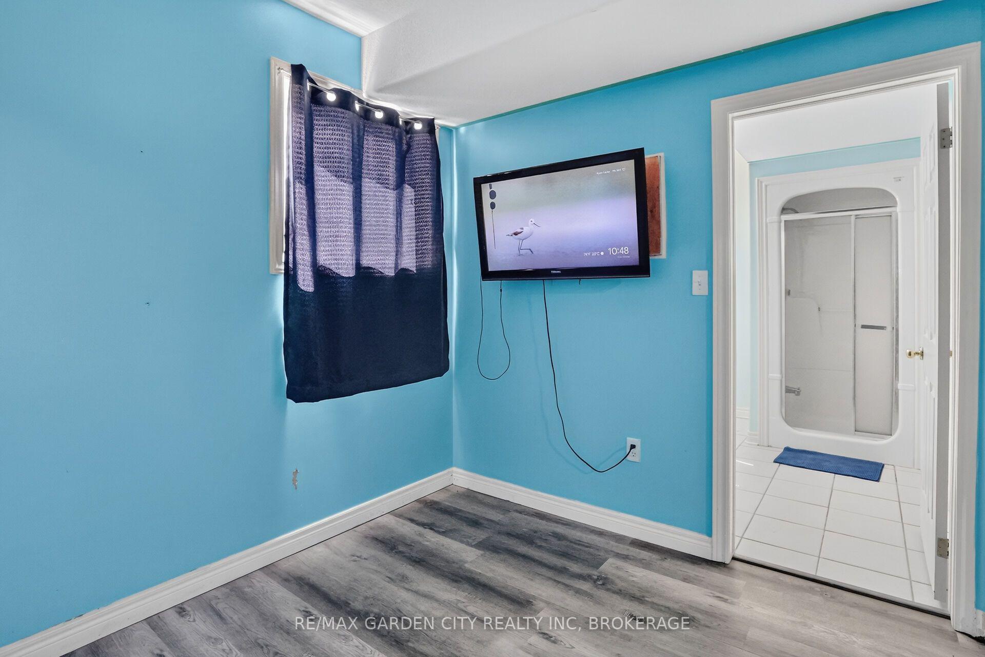 Photo 16 of 8063 Citation Road, Niagara Falls, Ascot — HOMEH