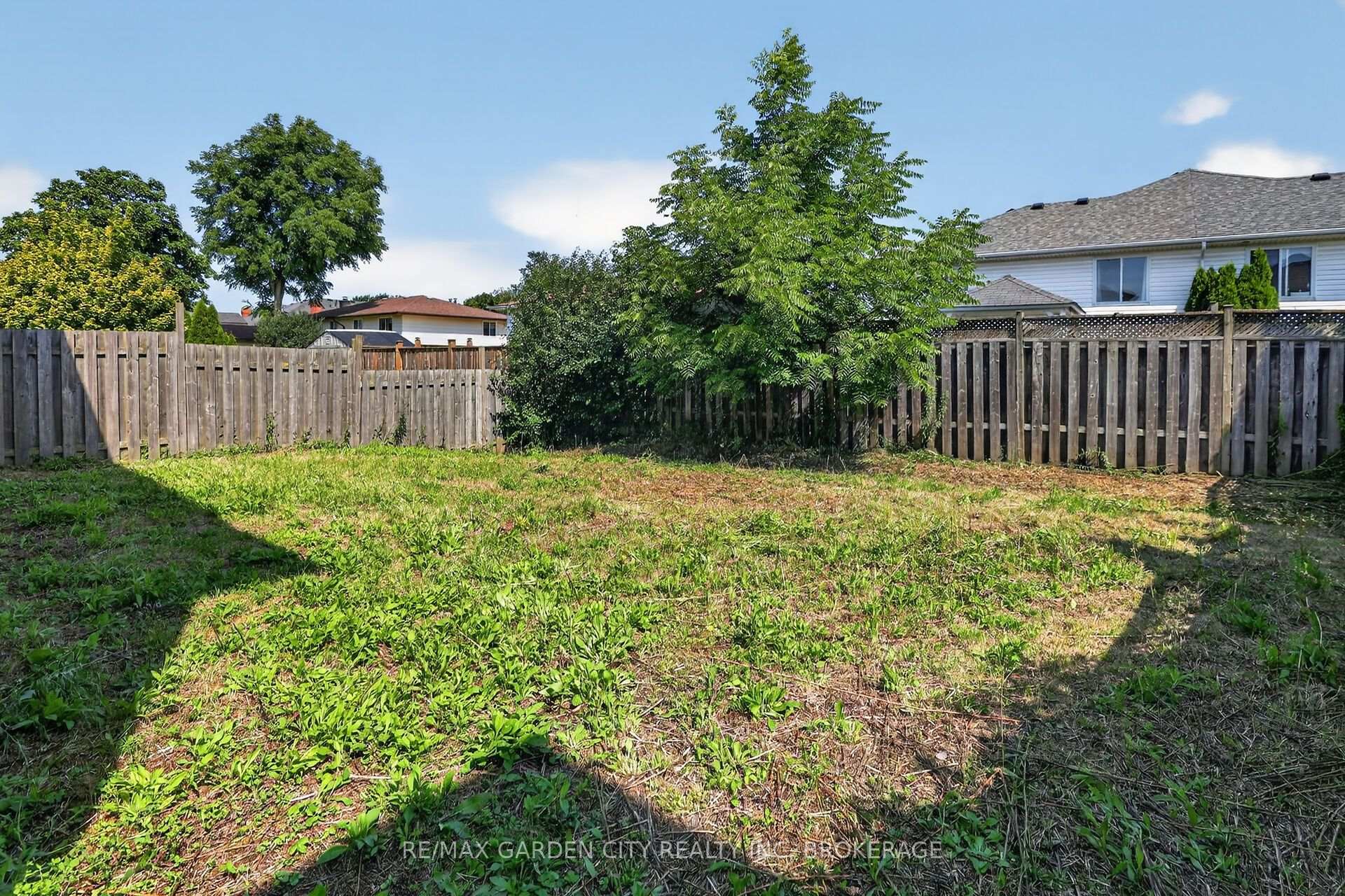 Photo 22 of 8063 Citation Road, Niagara Falls, Ascot — HOMEH