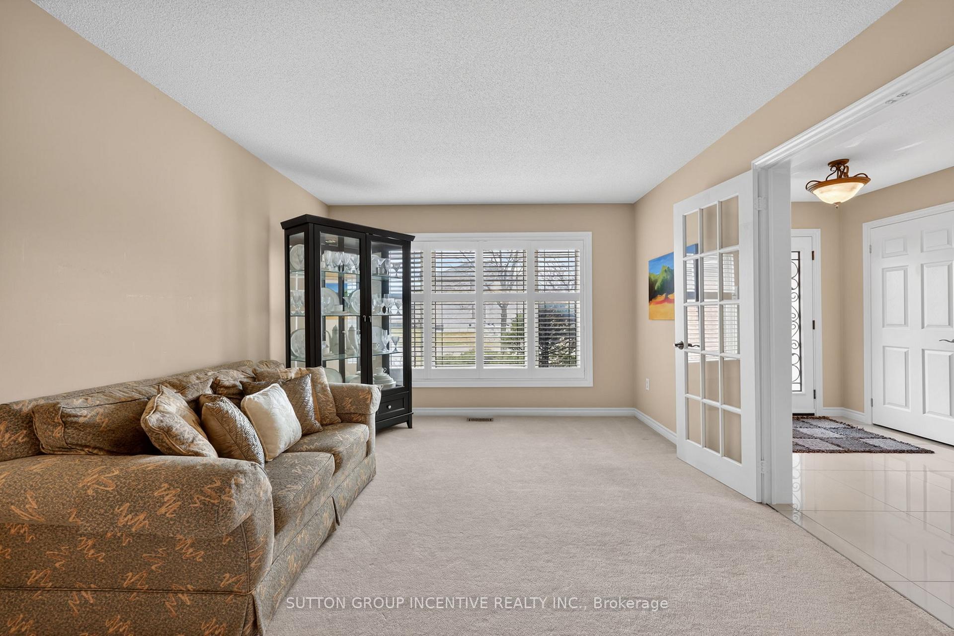 Photo 6 of 4 Chantal Street, Barrie, Painswick South — HOMEH