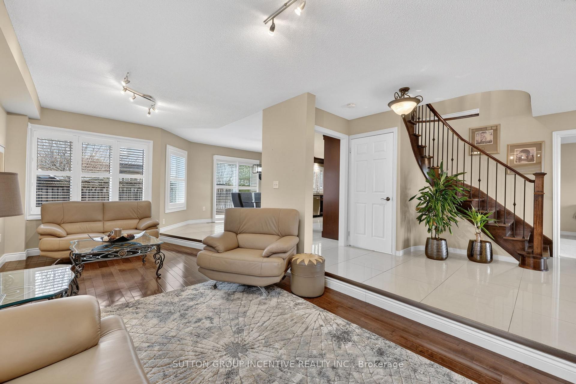 Photo 15 of 4 Chantal Street, Barrie, Painswick South — HOMEH