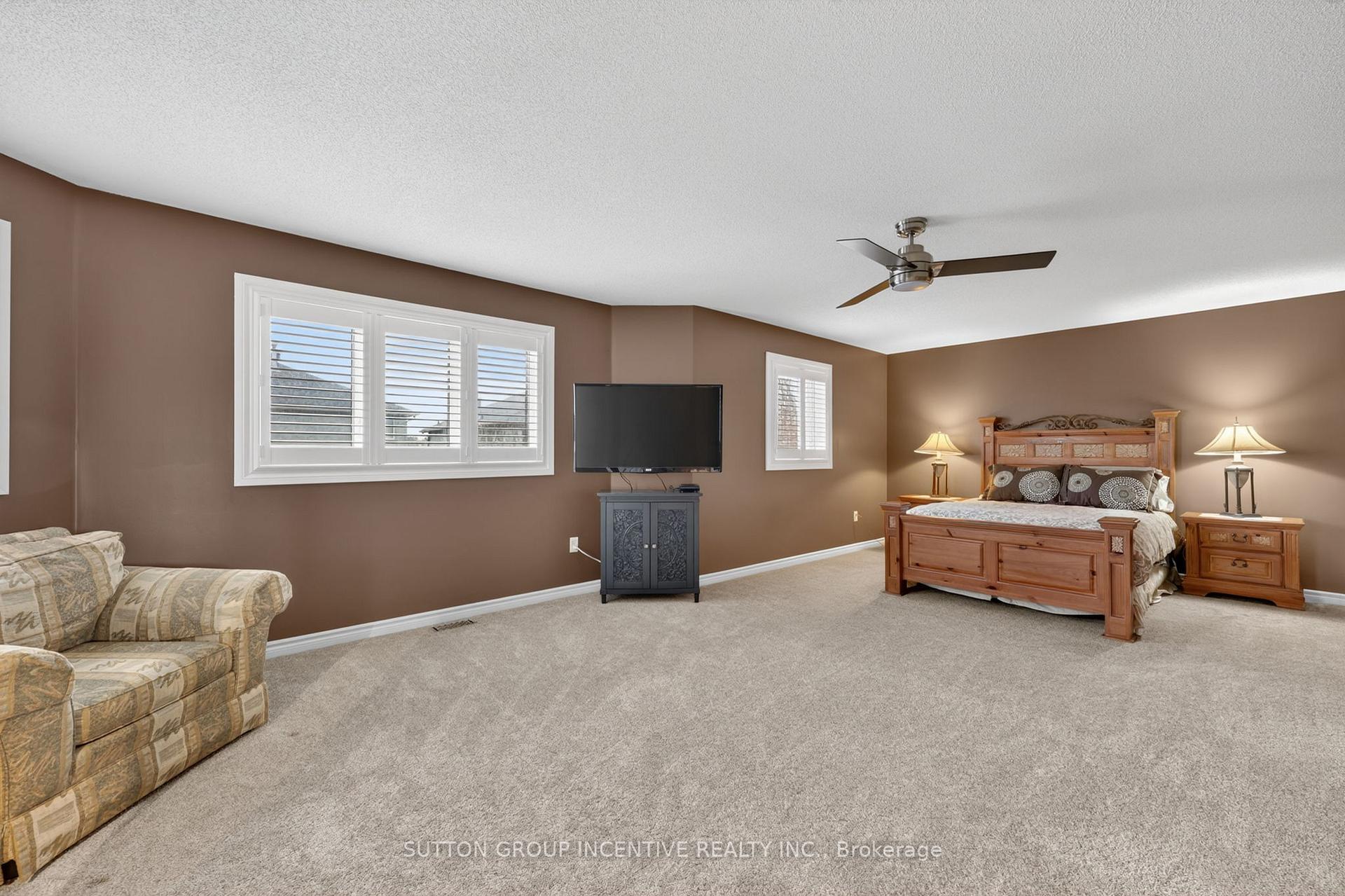 Photo 19 of 4 Chantal Street, Barrie, Painswick South — HOMEH