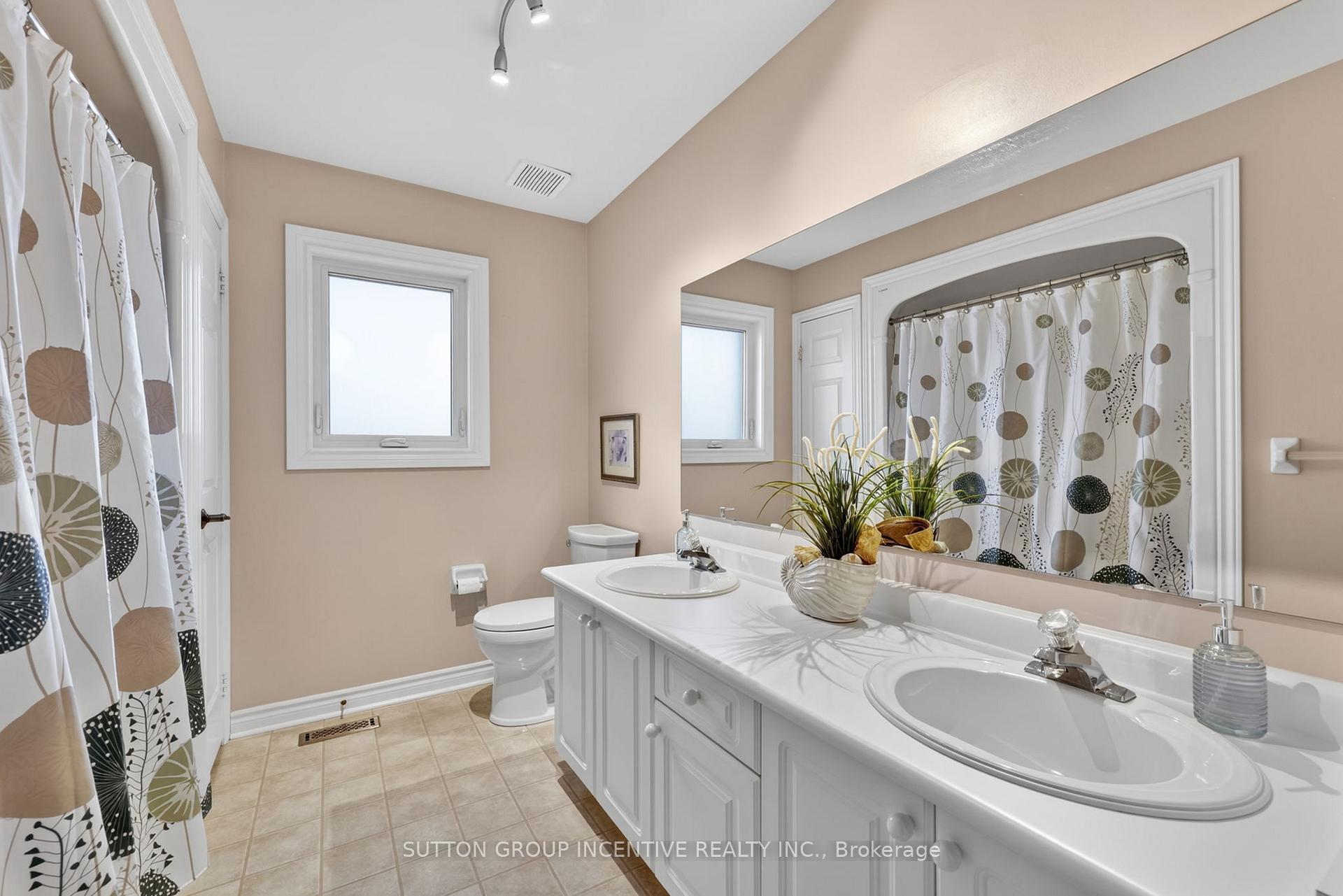 Photo 28 of 4 Chantal Street, Barrie, Painswick South — HOMEH