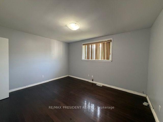 Photo 10 of 45 Birchbank Road, Brampton, Avondale — HOMEH
