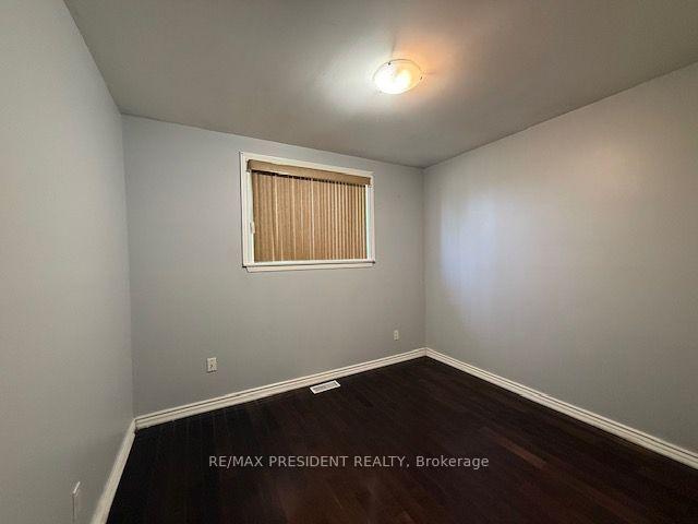 Photo 11 of 45 Birchbank Road, Brampton, Avondale — HOMEH