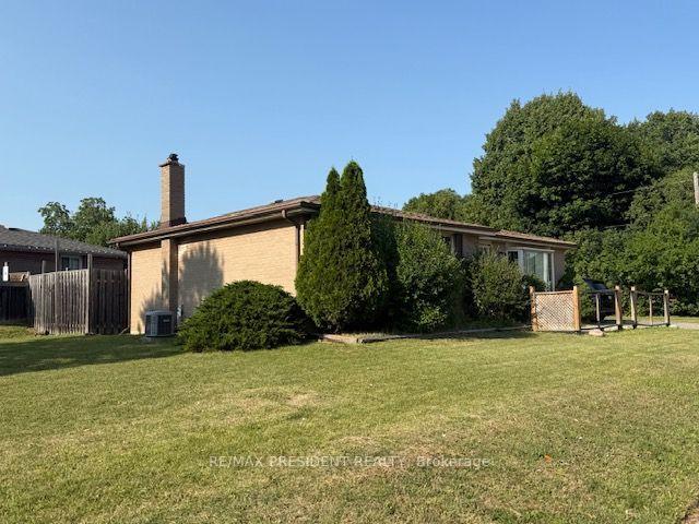 Photo 16 of 45 Birchbank Road, Brampton, Avondale — HOMEH