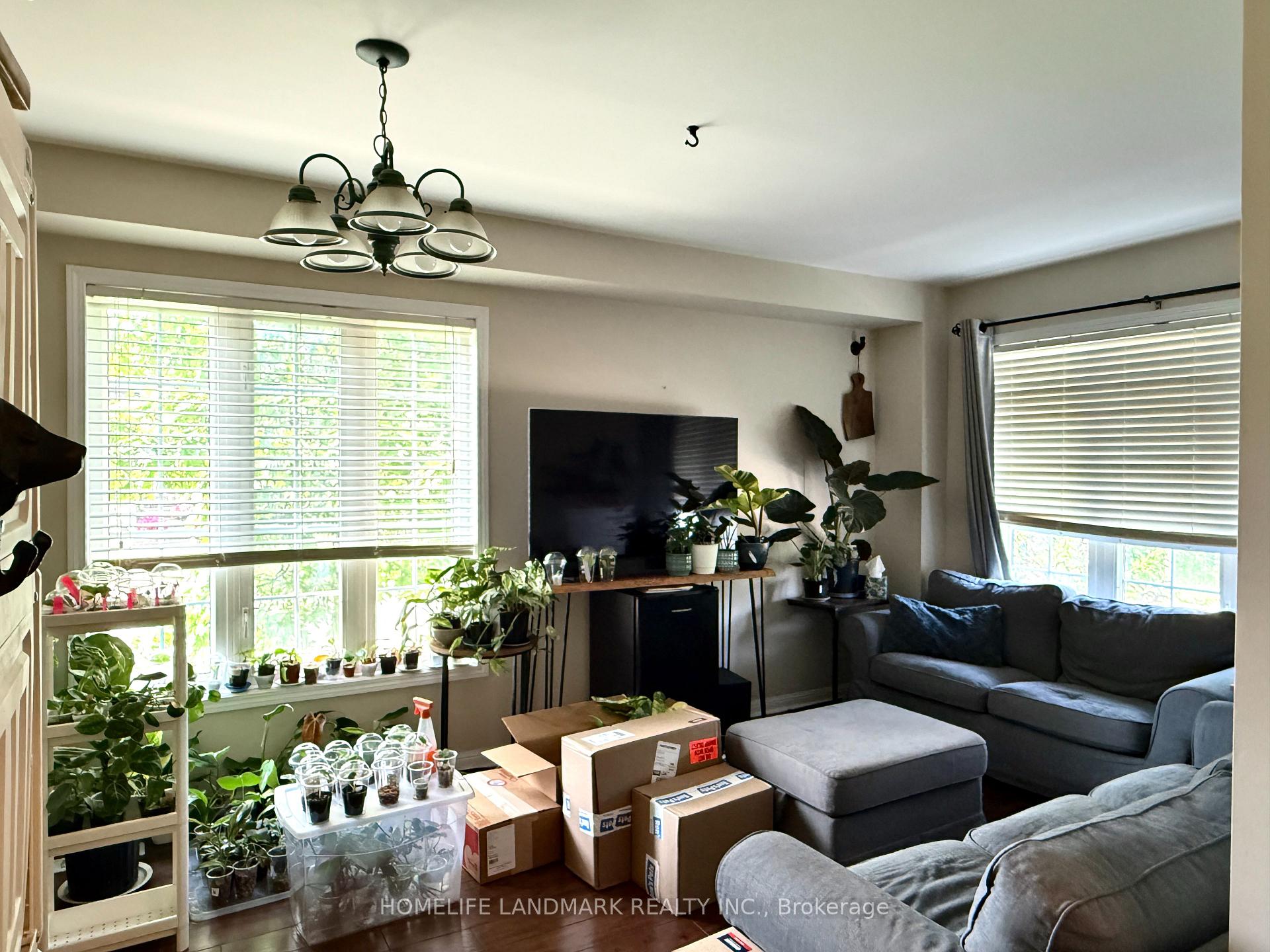 Photo 2 of 350 Gilpin Drive, Newmarket, Woodland Hill — HOMEH