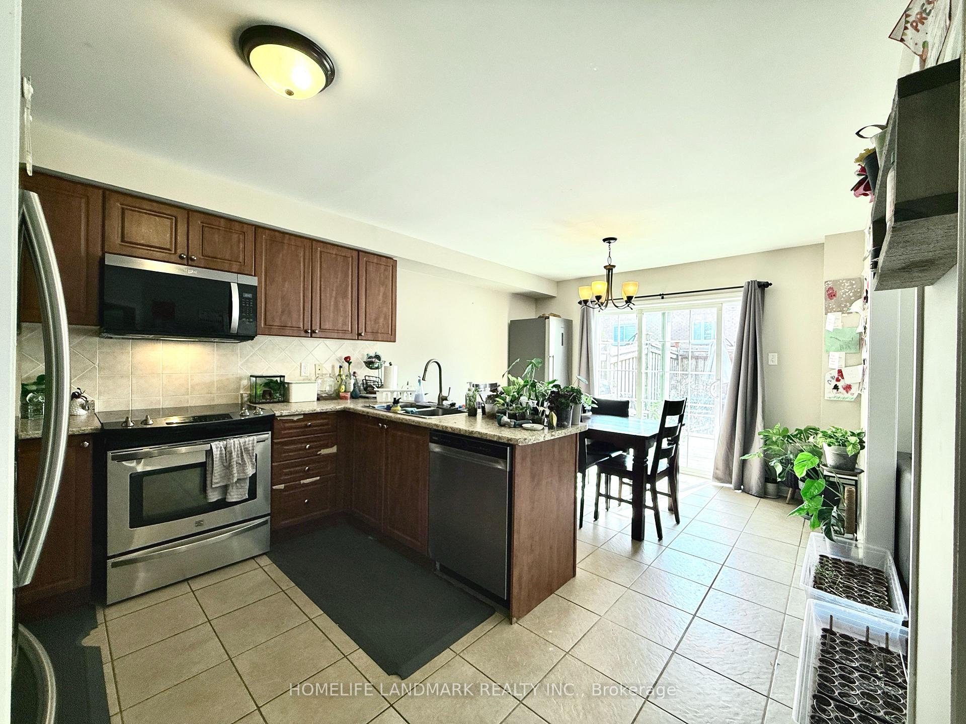 Photo 5 of 350 Gilpin Drive, Newmarket, Woodland Hill — HOMEH