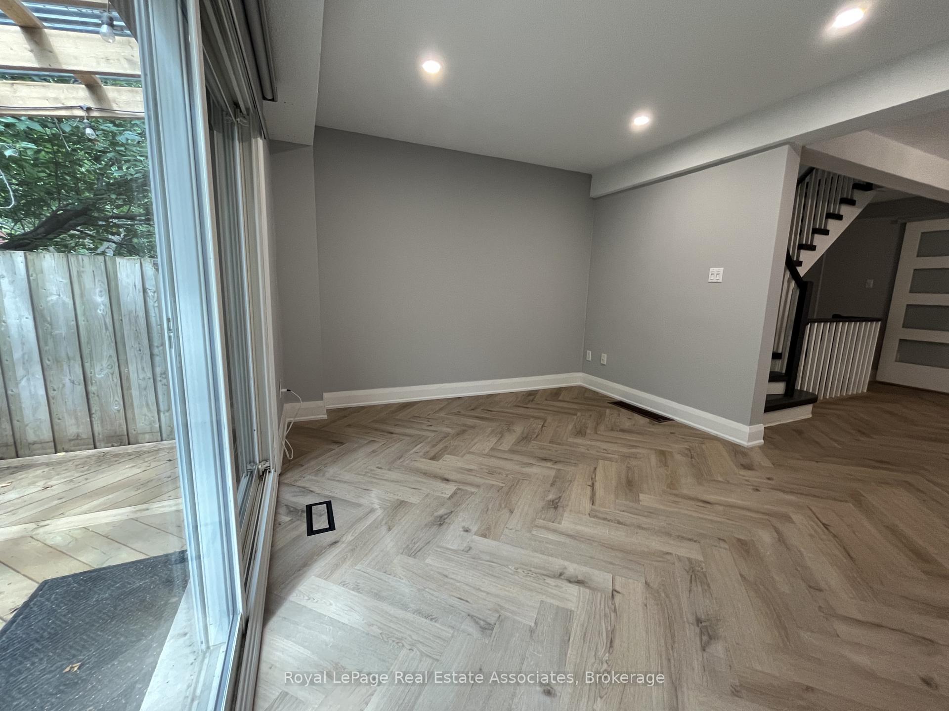 Photo 6 of 1112 Gable Drive, Oakville, Clearview — HOMEH