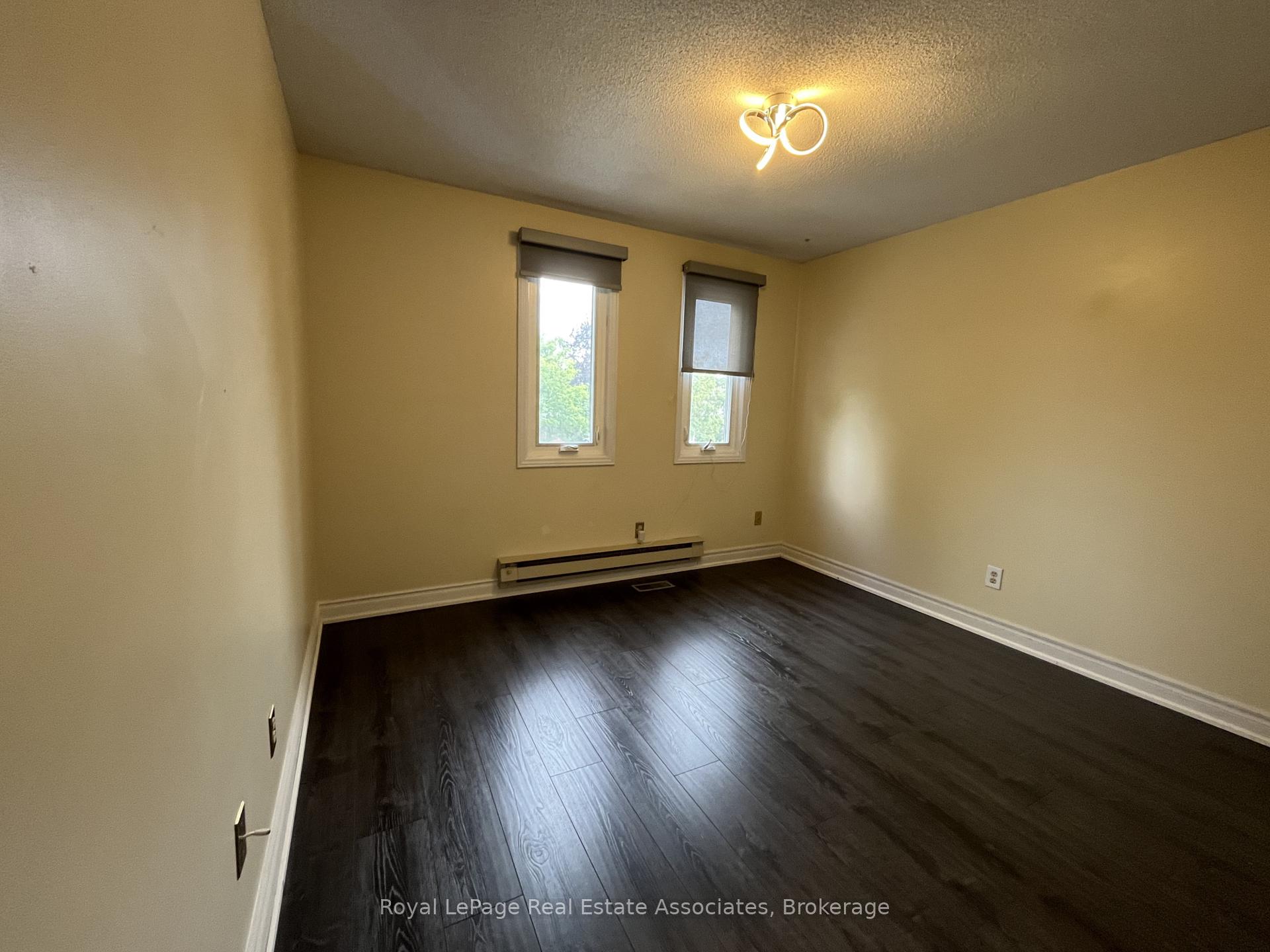 Photo 18 of 1112 Gable Drive, Oakville, Clearview — HOMEH
