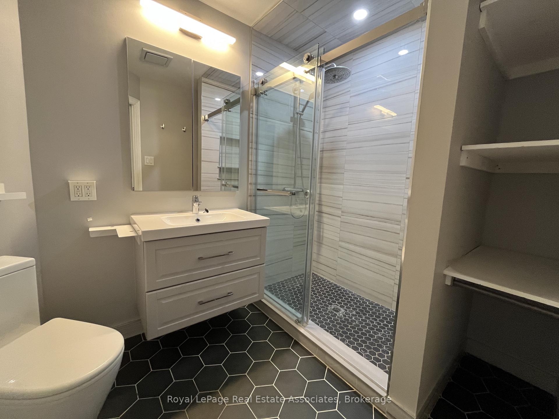 Photo 20 of 1112 Gable Drive, Oakville, Clearview — HOMEH