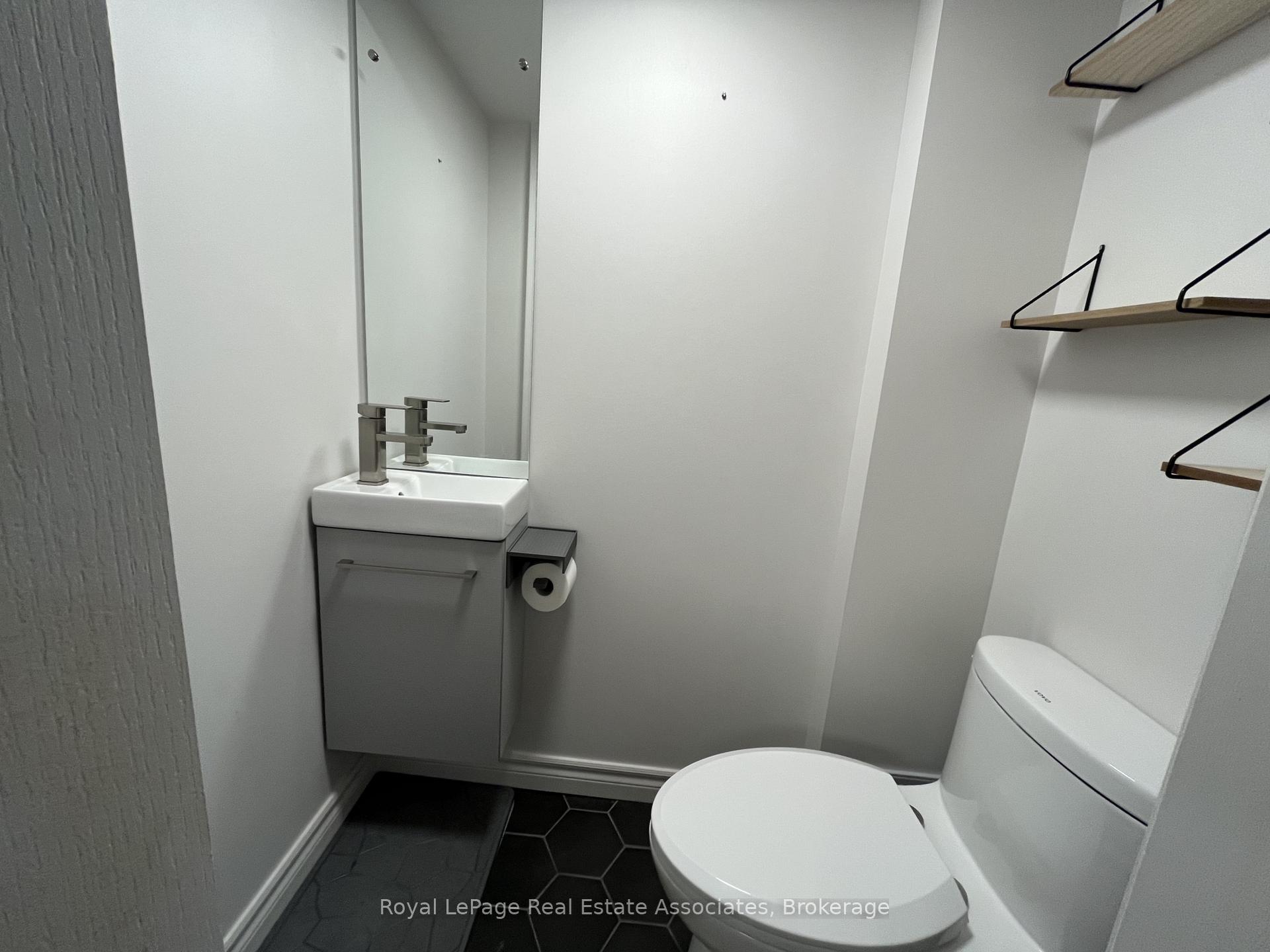 Photo 23 of 1112 Gable Drive, Oakville, Clearview — HOMEH