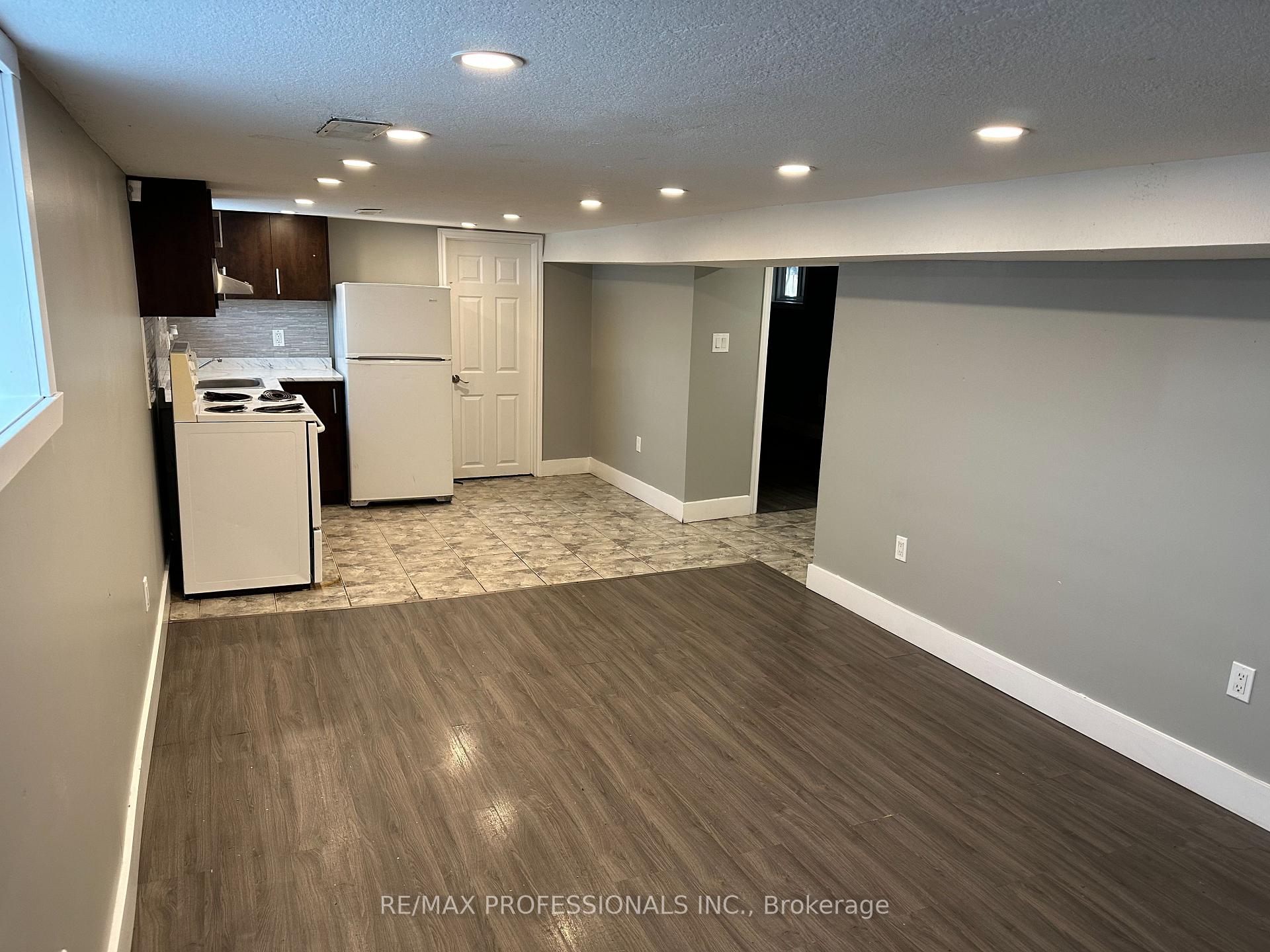 Photo 4 of Unit Lower, 167.5 Grosvenor Avenue N, Hamilton, Crown Point — HOMEH