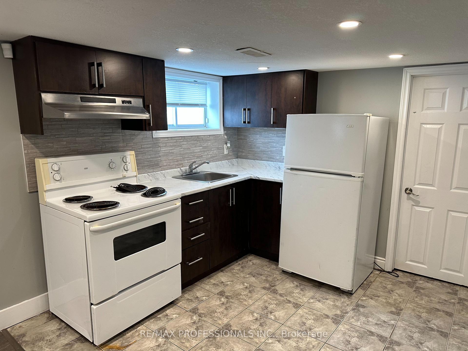 Photo 5 of Unit Lower, 167.5 Grosvenor Avenue N, Hamilton, Crown Point — HOMEH