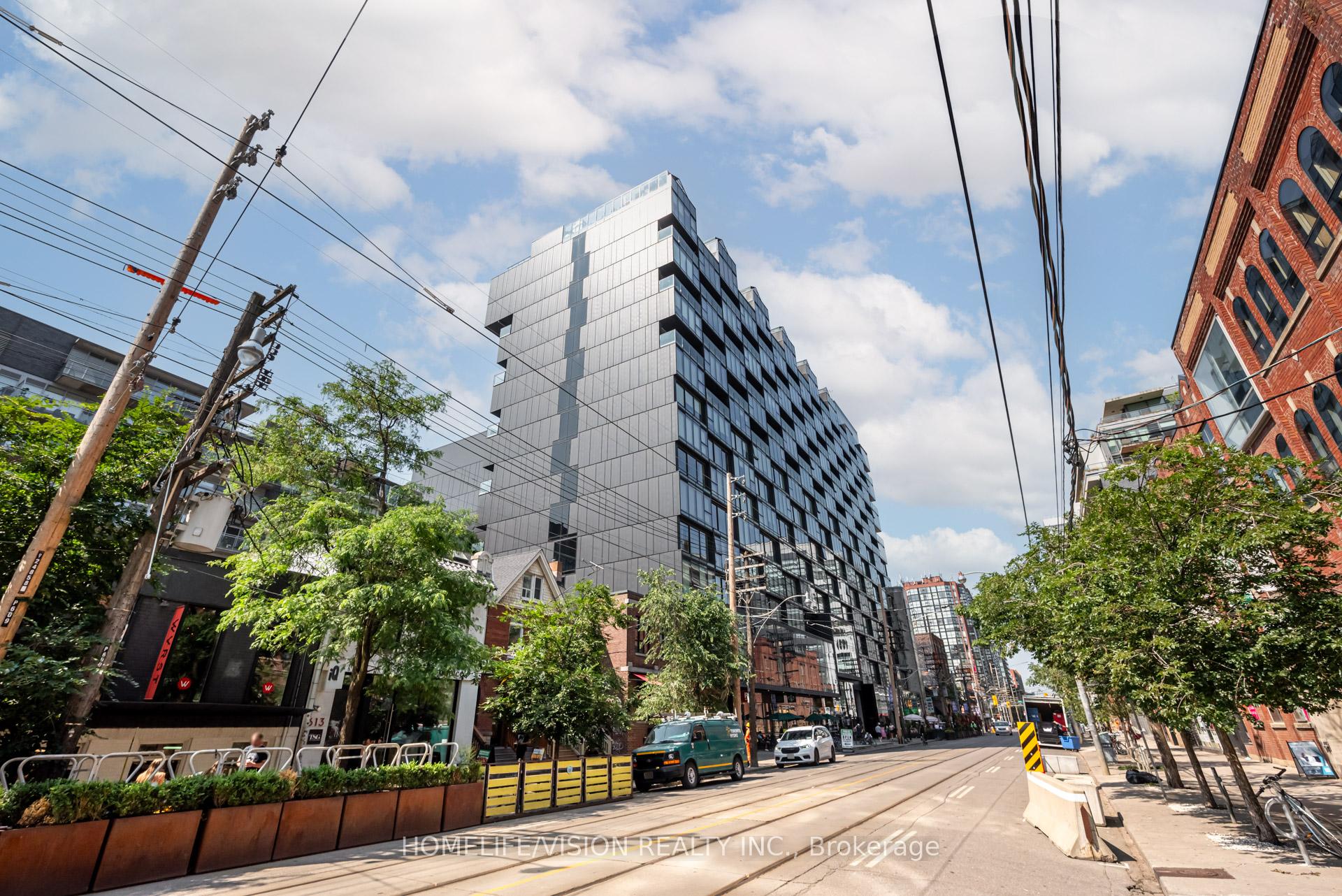 Front of Unit PH 1415, 629 King Street W