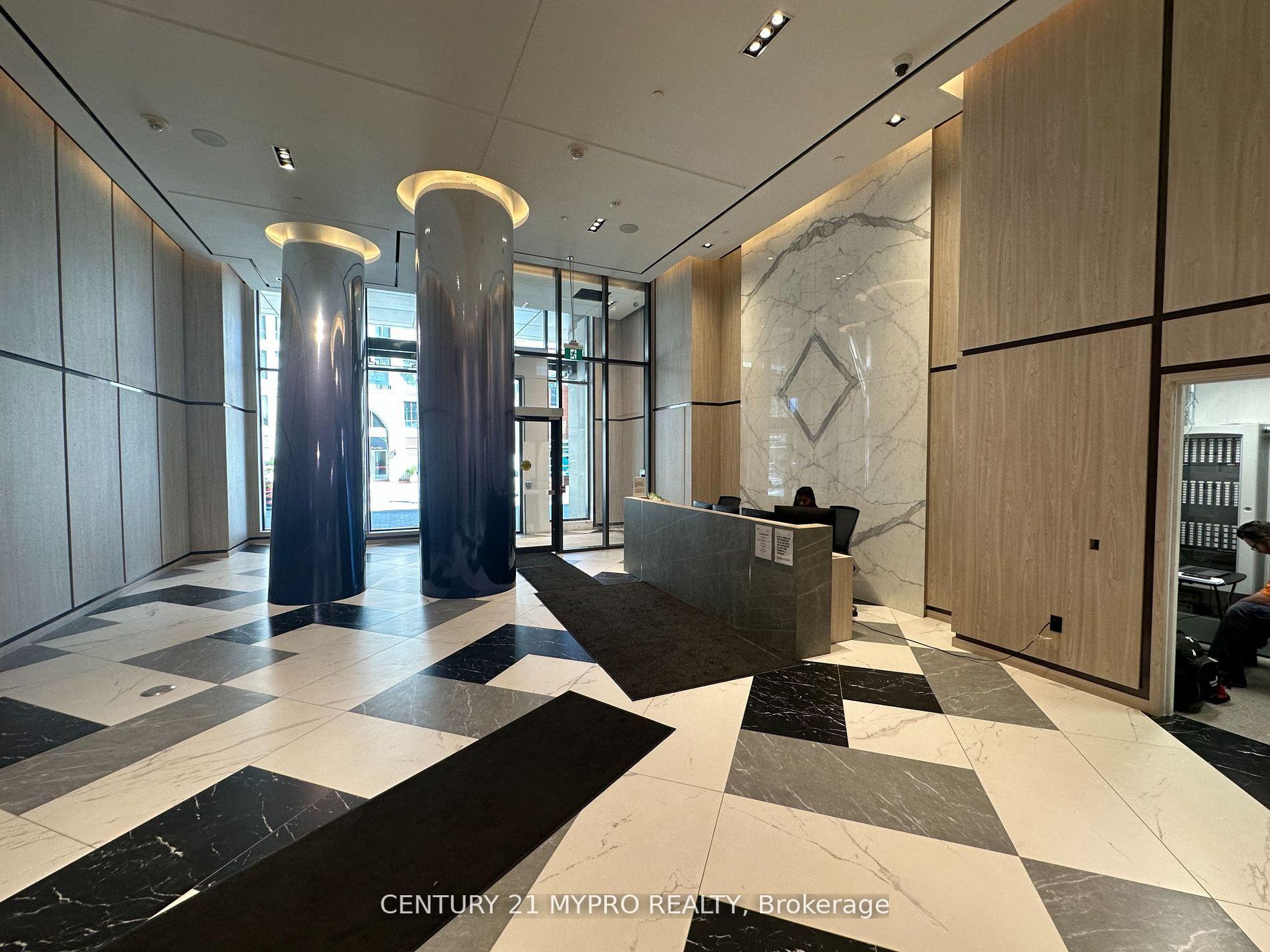 Photo 2 of Unit 3803, 395 Bloor Street E, Toronto, North St. James Town — HOMEH