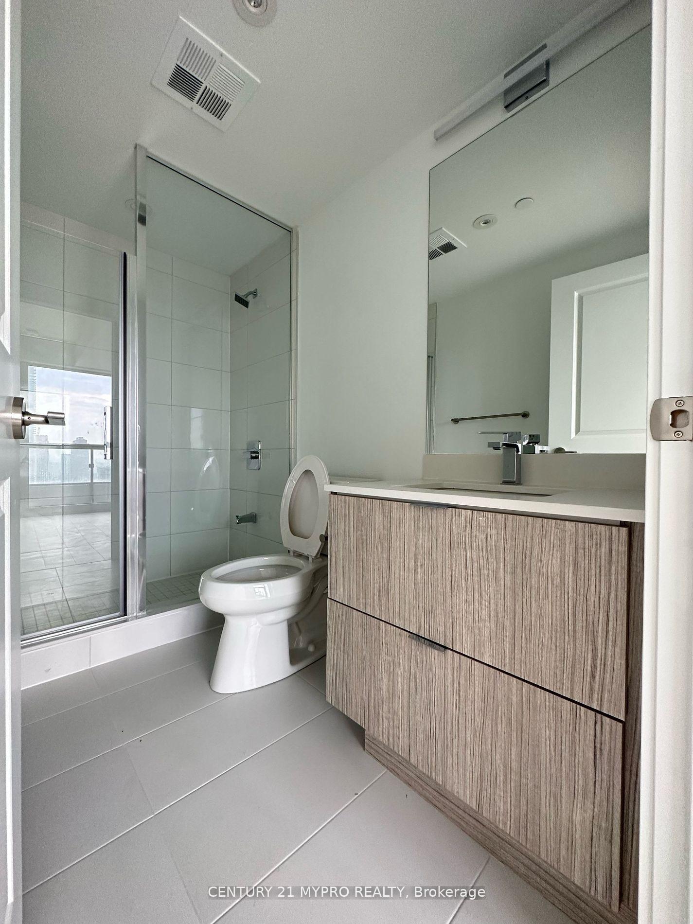 Photo 7 of Unit 3803, 395 Bloor Street E, Toronto, North St. James Town — HOMEH