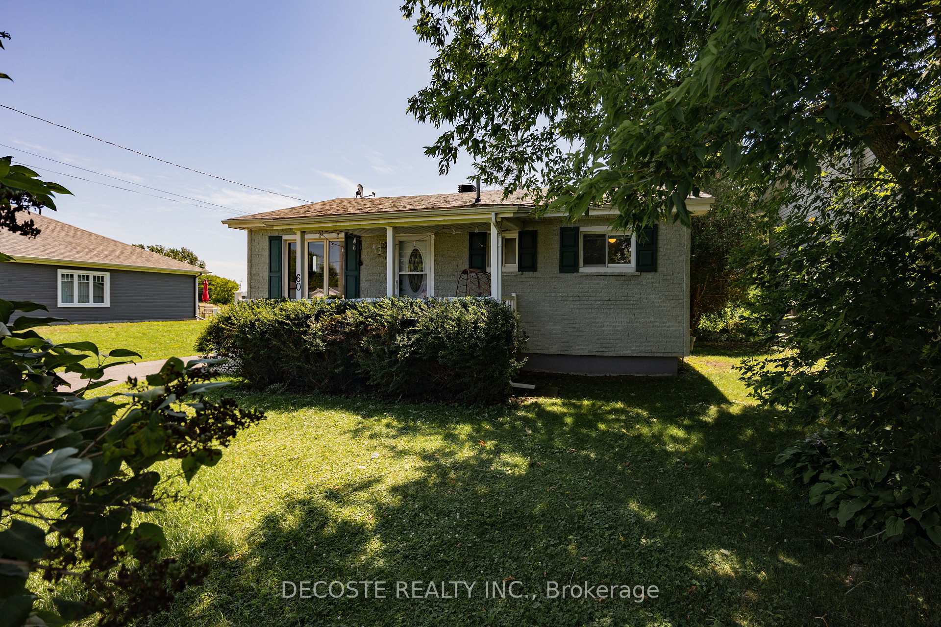 Photo 4 of 60 St James Street, North Glengarry, Alexandria — HOMEH