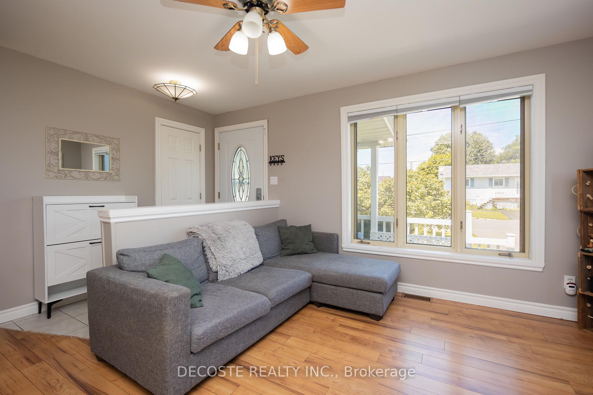 Photo 7 of 60 St James Street, North Glengarry, Alexandria — HOMEH
