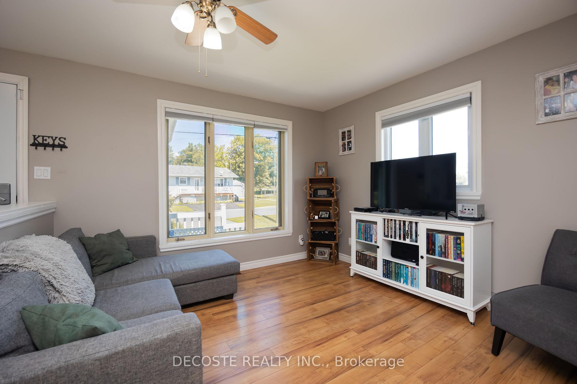 Photo 8 of 60 St James Street, North Glengarry, Alexandria — HOMEH