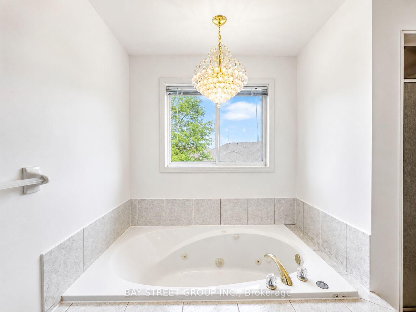 Photo 21 of 35 Diamond Court, Hamilton, Mountview — HOMEH