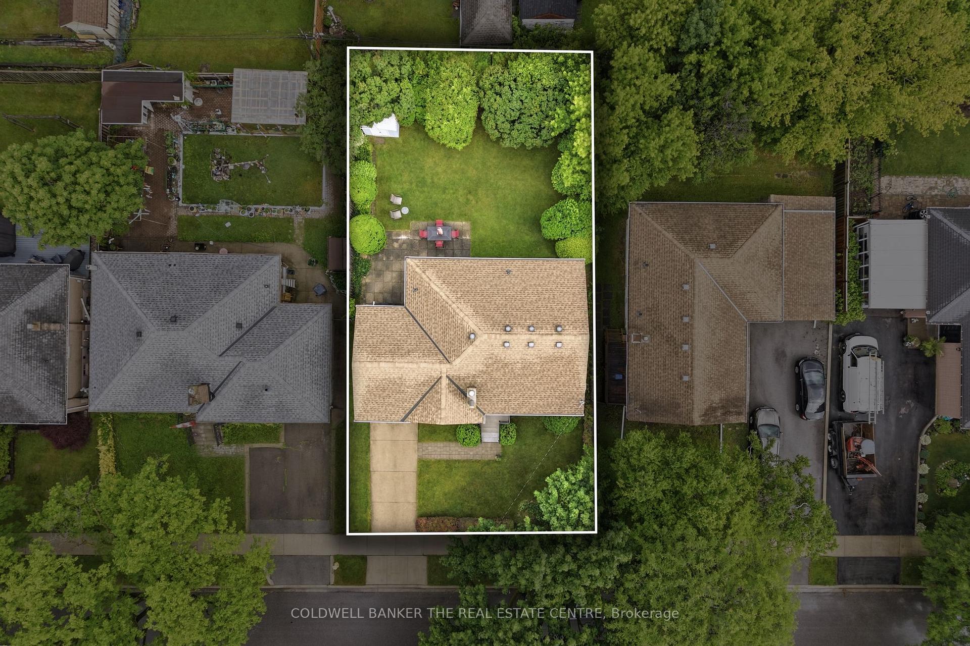 Photo 5 of 40 Benway Drive, Etobicoke, Rexdale-Kipling — HOMEH