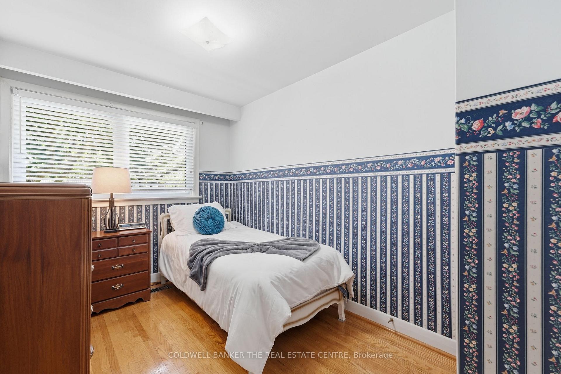 Photo 19 of 40 Benway Drive, Etobicoke, Rexdale-Kipling — HOMEH
