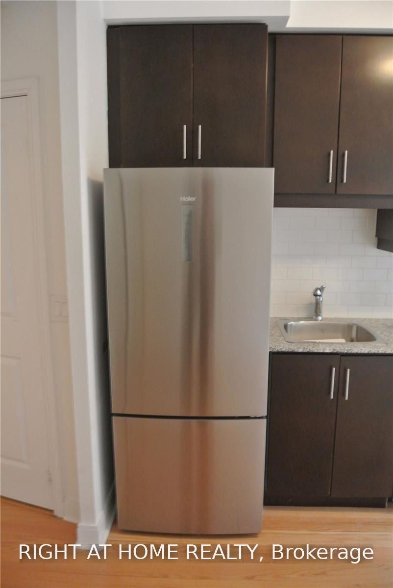Photo 5 of Unit 1410, 1 Scott Street, Toronto, Waterfront Communities — HOMEH