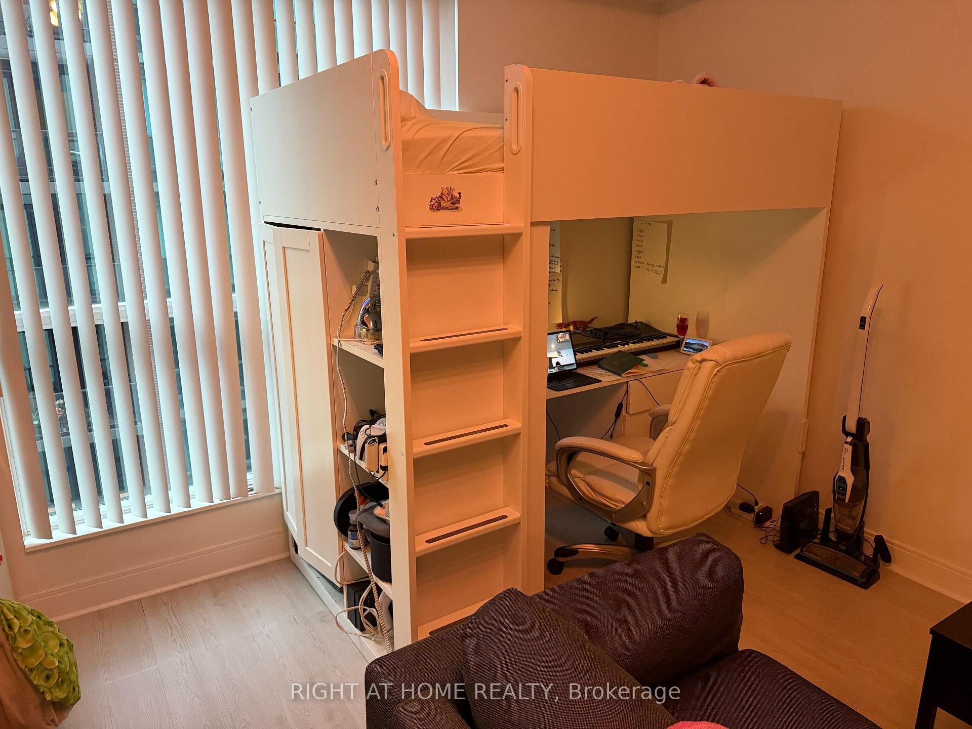Photo 10 of Unit 1410, 1 Scott Street, Toronto, Waterfront Communities — HOMEH