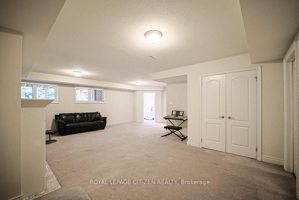 Photo 33 of 19 Westmount Drive, New Tecumseth, Alliston — HOMEH