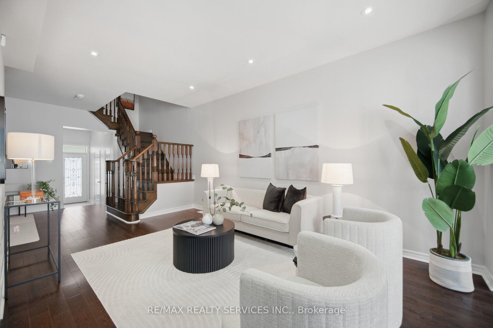 Photo 2 of 54 Losino Street, Caledon, Rural Caledon — HOMEH