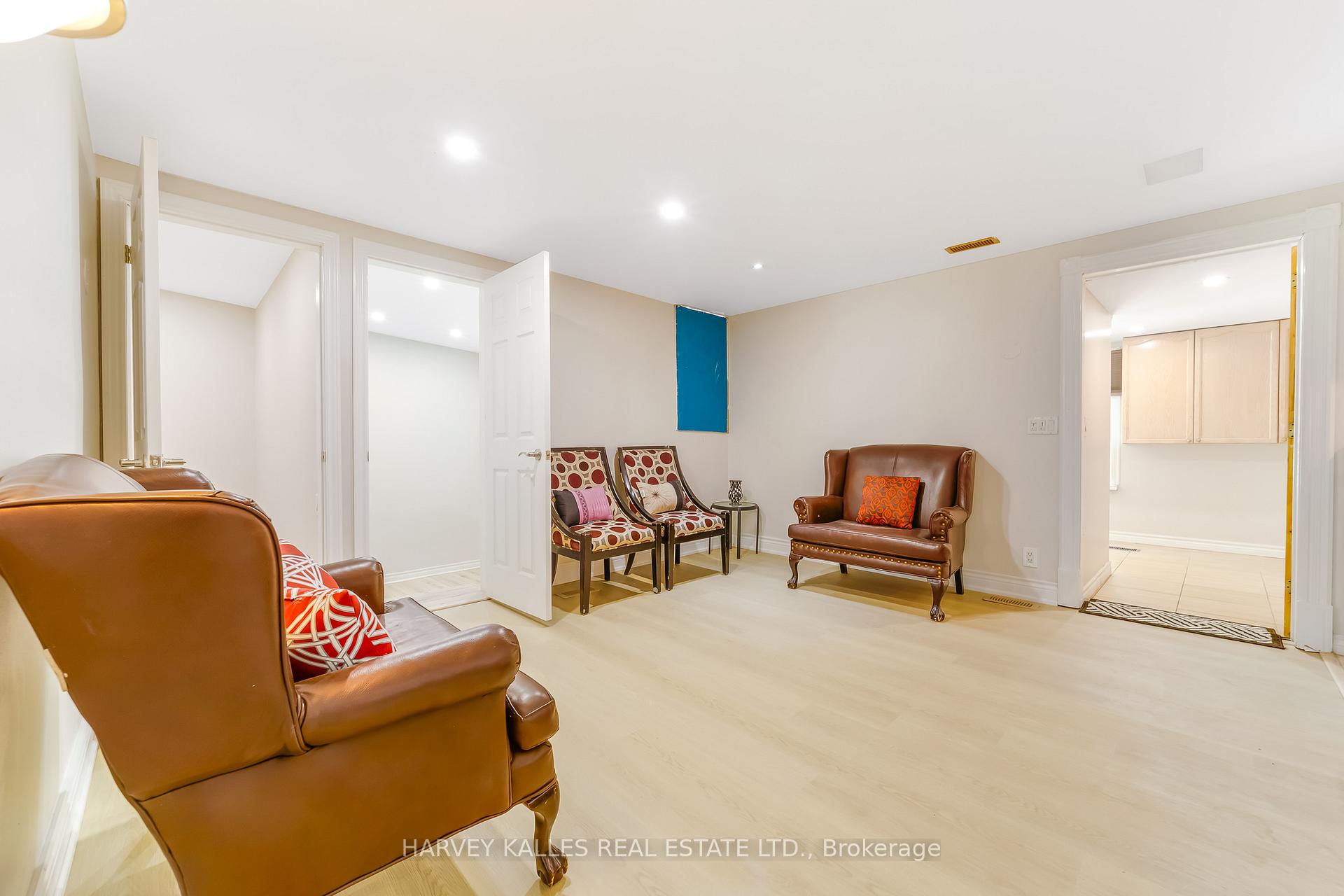 Photo 13 of 6814 14th Avenue, Markham, Box Grove — HOMEH